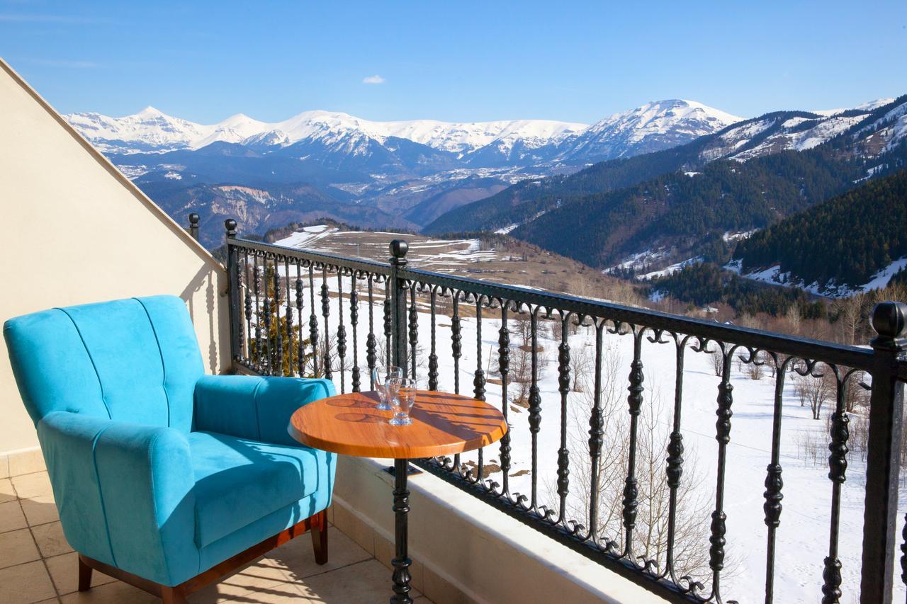 Black Forest Hotel Savsat Extérieur photo